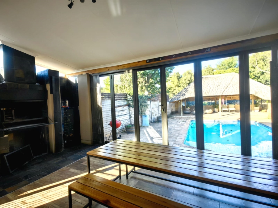 4 Bedroom Property for Sale in Olifantsnek North West